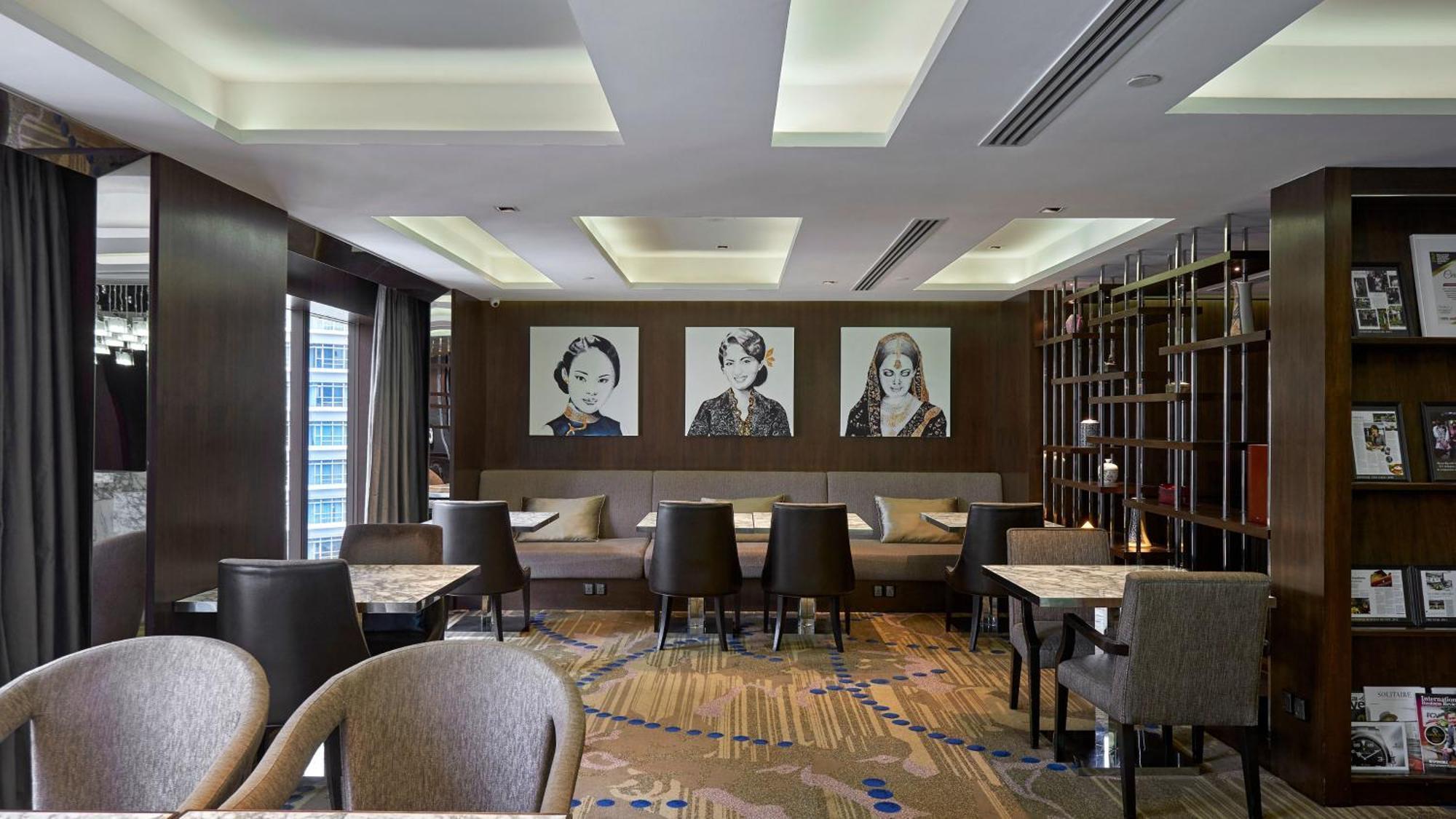 Intercontinental Kuala Lumpur By Ihg Hotel Eksteriør billede The interior of the lounge