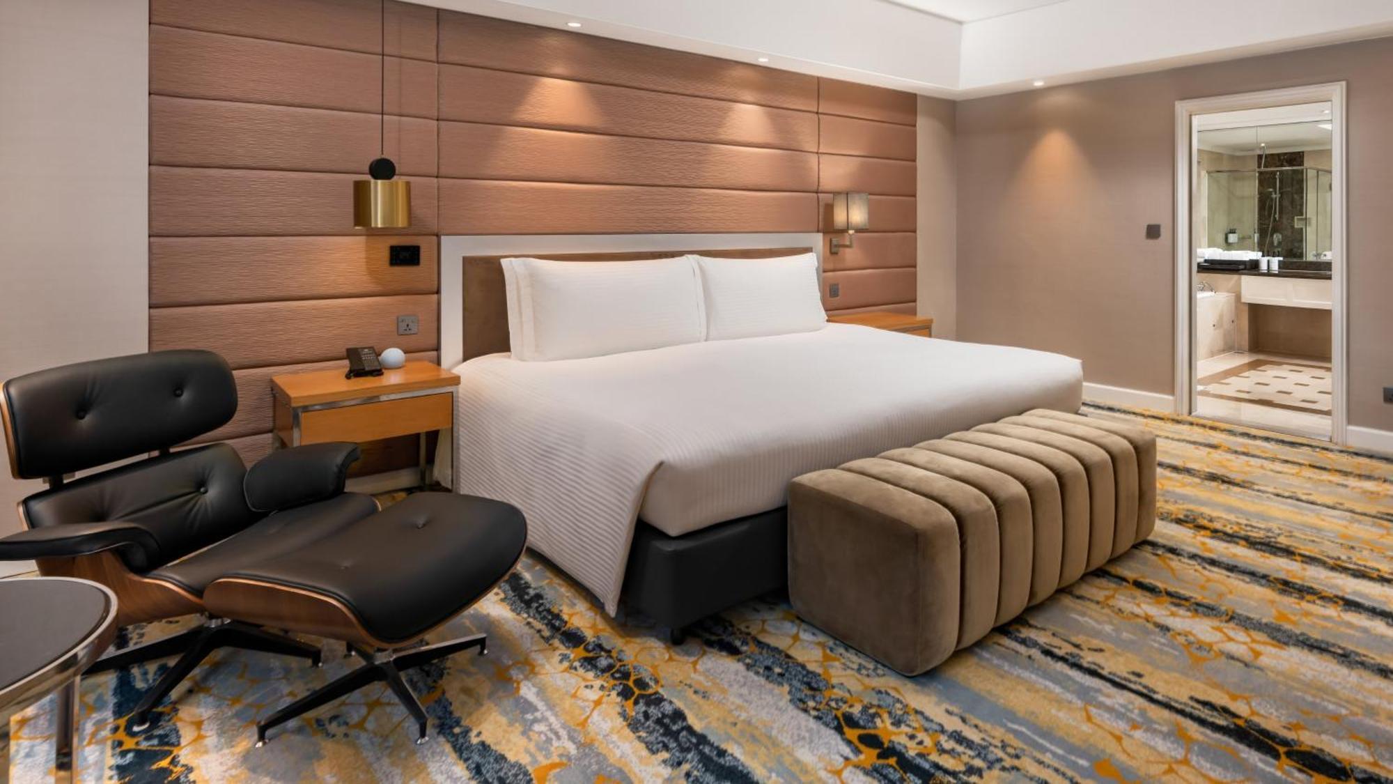 Intercontinental Kuala Lumpur By Ihg Hotel Eksteriør billede A bedroom at the hotel